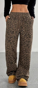 High waisted leopard sweats