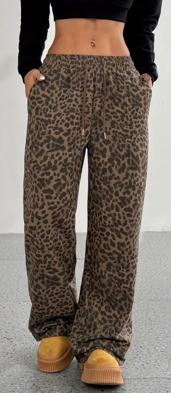 High waisted leopard sweats
